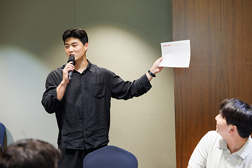 인생 그래프를 그리는 참가자 2